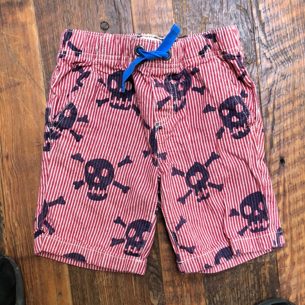 Mini Boden boys size 5Y adorable pirate shorts